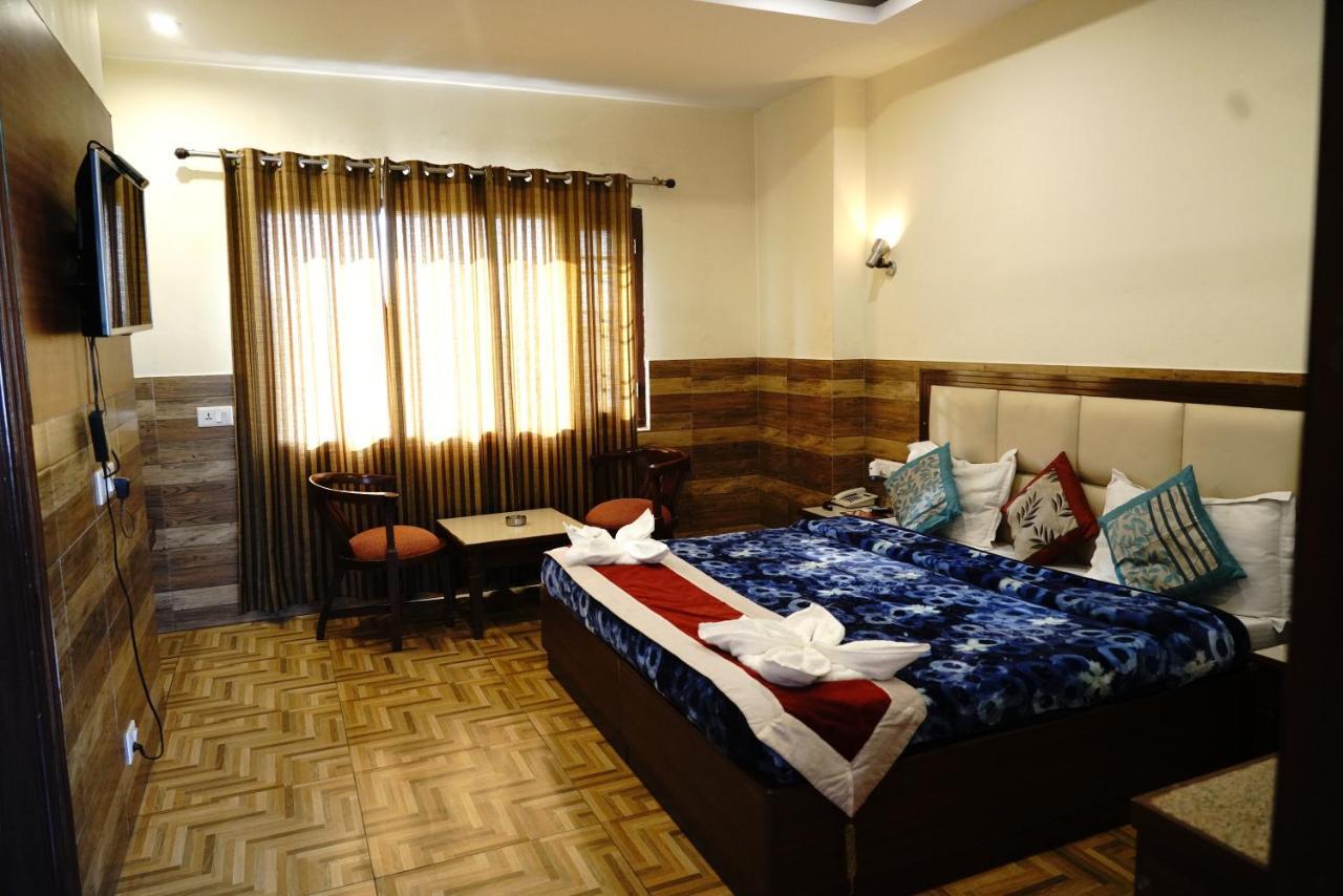 Hotel Vishnu Inn Dehradun Exterior foto